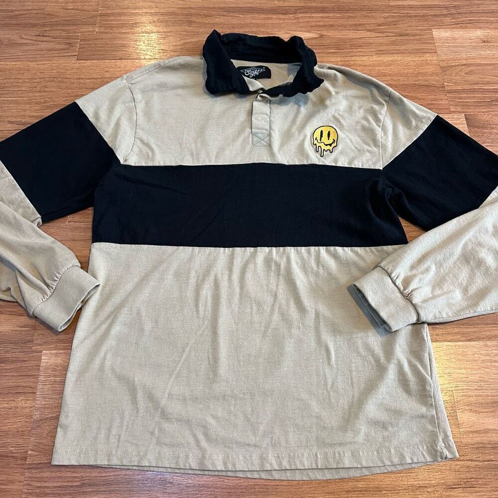 Eighty Eight Tan and Black Smiley Face Long Sleeve Shirt | Men Size Medium